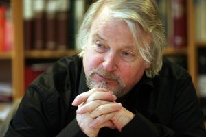 "Falske nyheter – Putin, Trump, krigen og løgnen" v/ Per Edgar Kokkvold @ Gullbring kulturanlegg