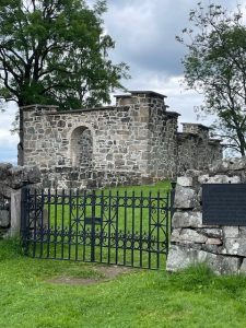 Kulturhistorisk rusletur - Kirkeruinene på Høiden m.m., Ulefoss